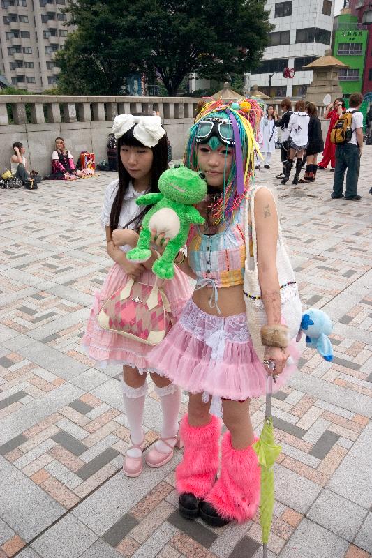 Download this Two Girls Harajuku Fashion picture
